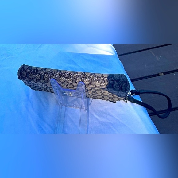 Coach Signature Black Smoke Double Zippered Wristlet/ Long Wallet With Hang Tag - Picture 8 of 16